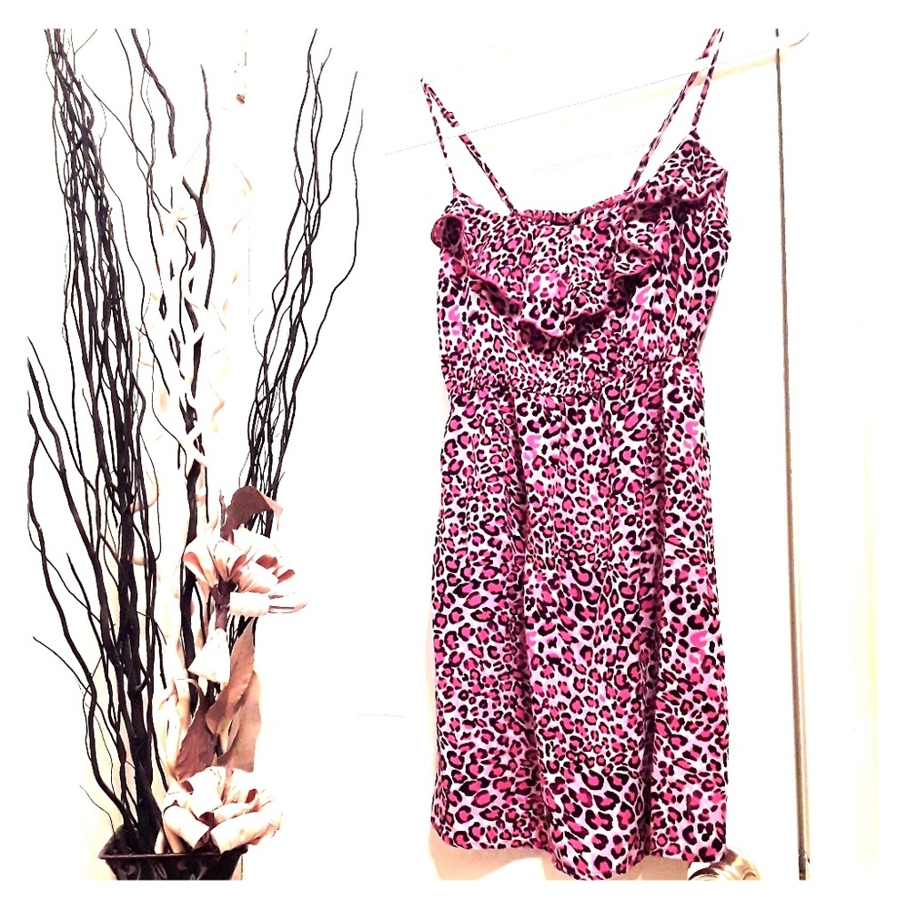 RUE21 pink leopard dress SIZE: small